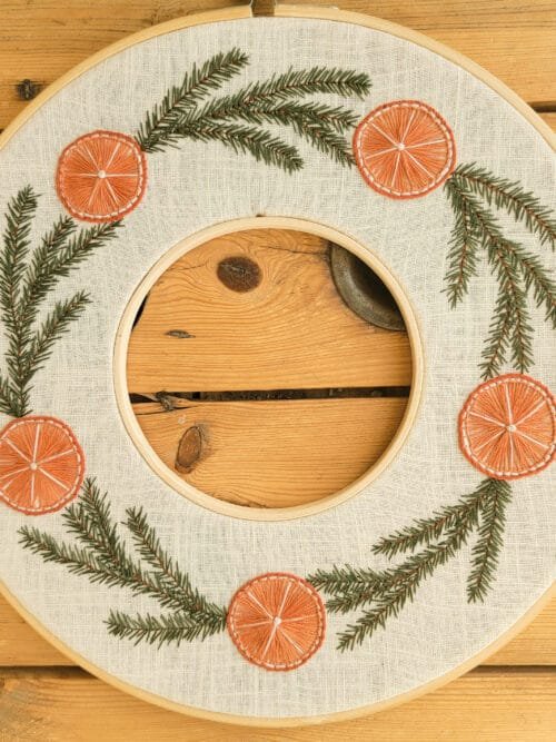 Kit Broderie Noël : Couronne de sapin et d'oranges